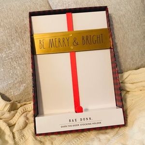 NWT Rae Dunn BE MERRY & BRIGHT Over The Door Stocking Hook